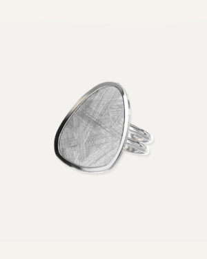 Matirani prsten nepravilnog oblika