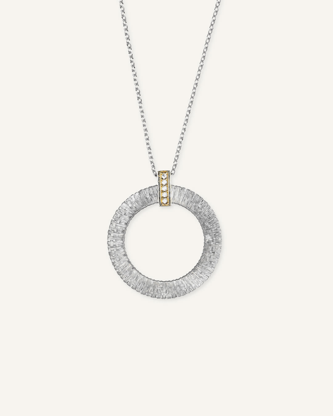 Ogrlica sa krugom i cirkonima